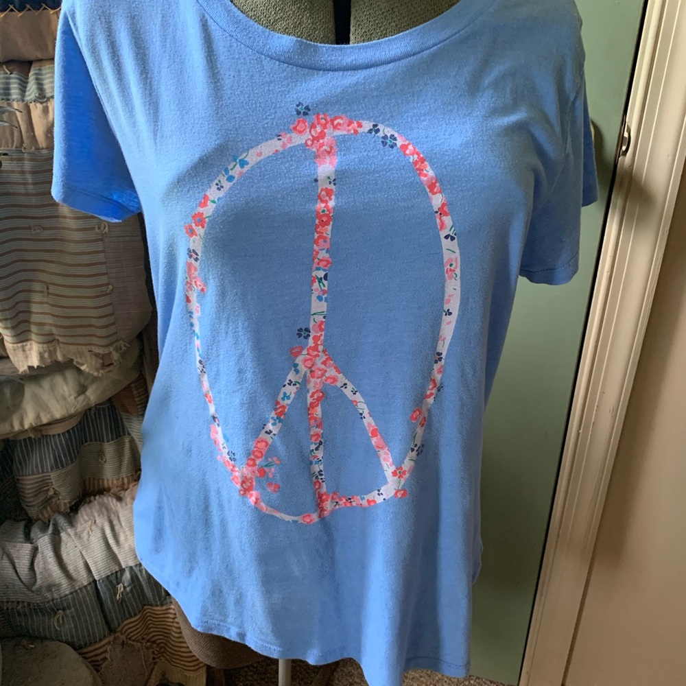 Old Navy T-shirt
